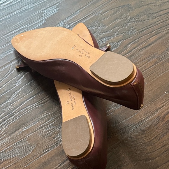 Like New Kate Spade Burgundy Flats with Bow & Gold Details - Picture 13 of 13